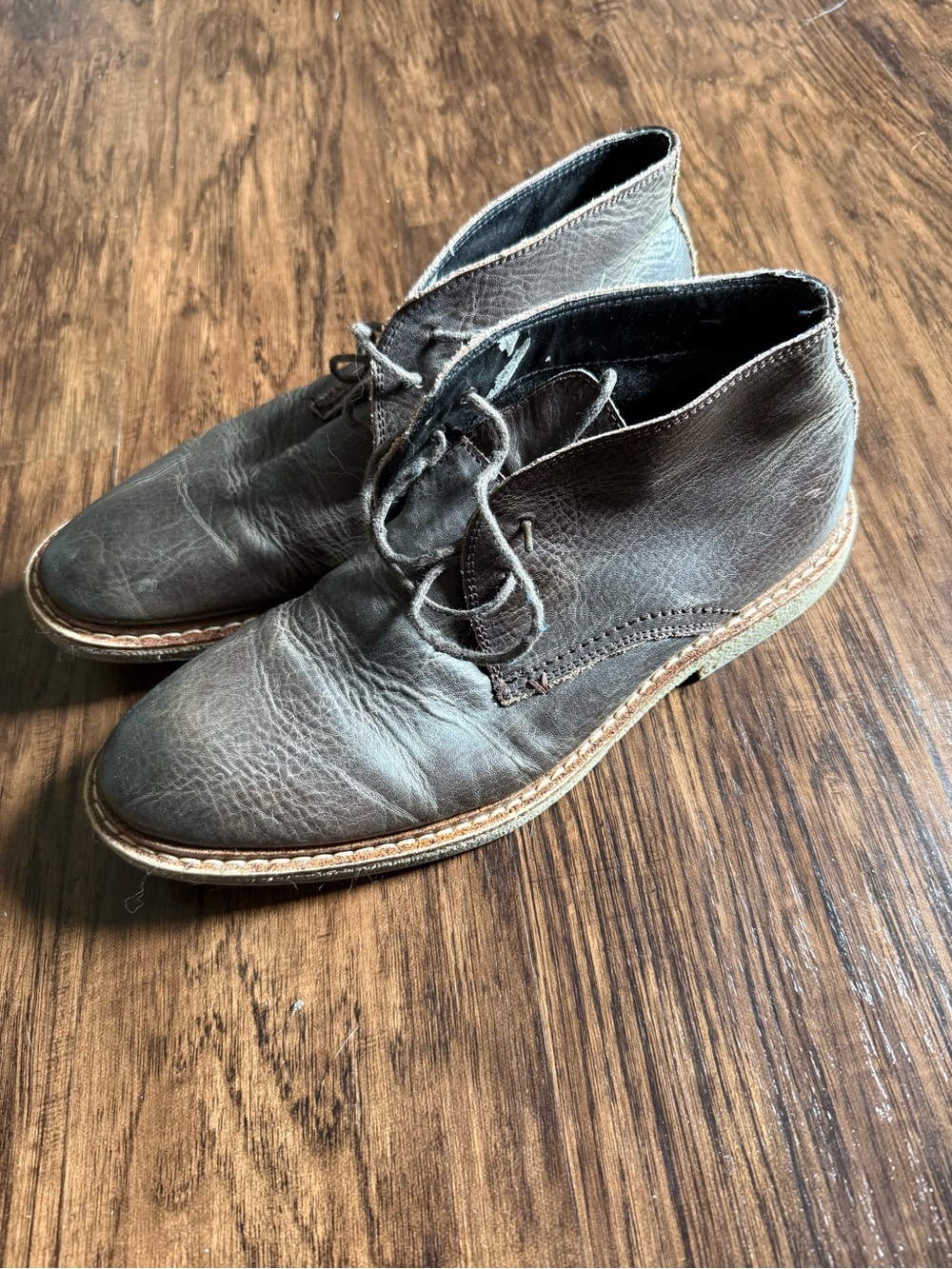 MADE Men's Brown Leather Chukka Boots - Classic Lace-Up